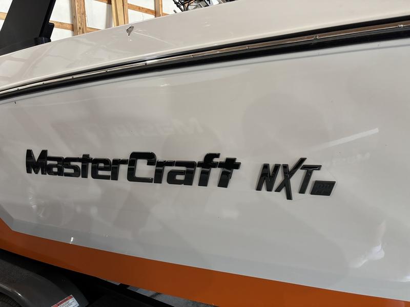 2020 MasterCraft NXT22
