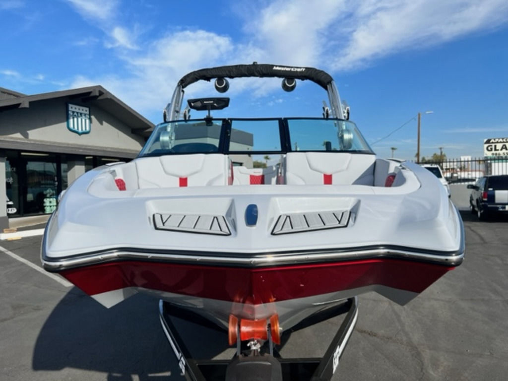 2024 Mastercraft XT24