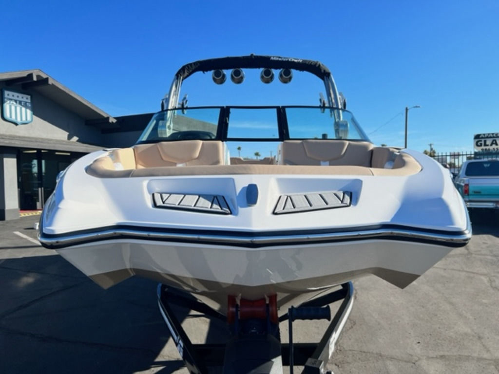 2024 Mastercraft XT24