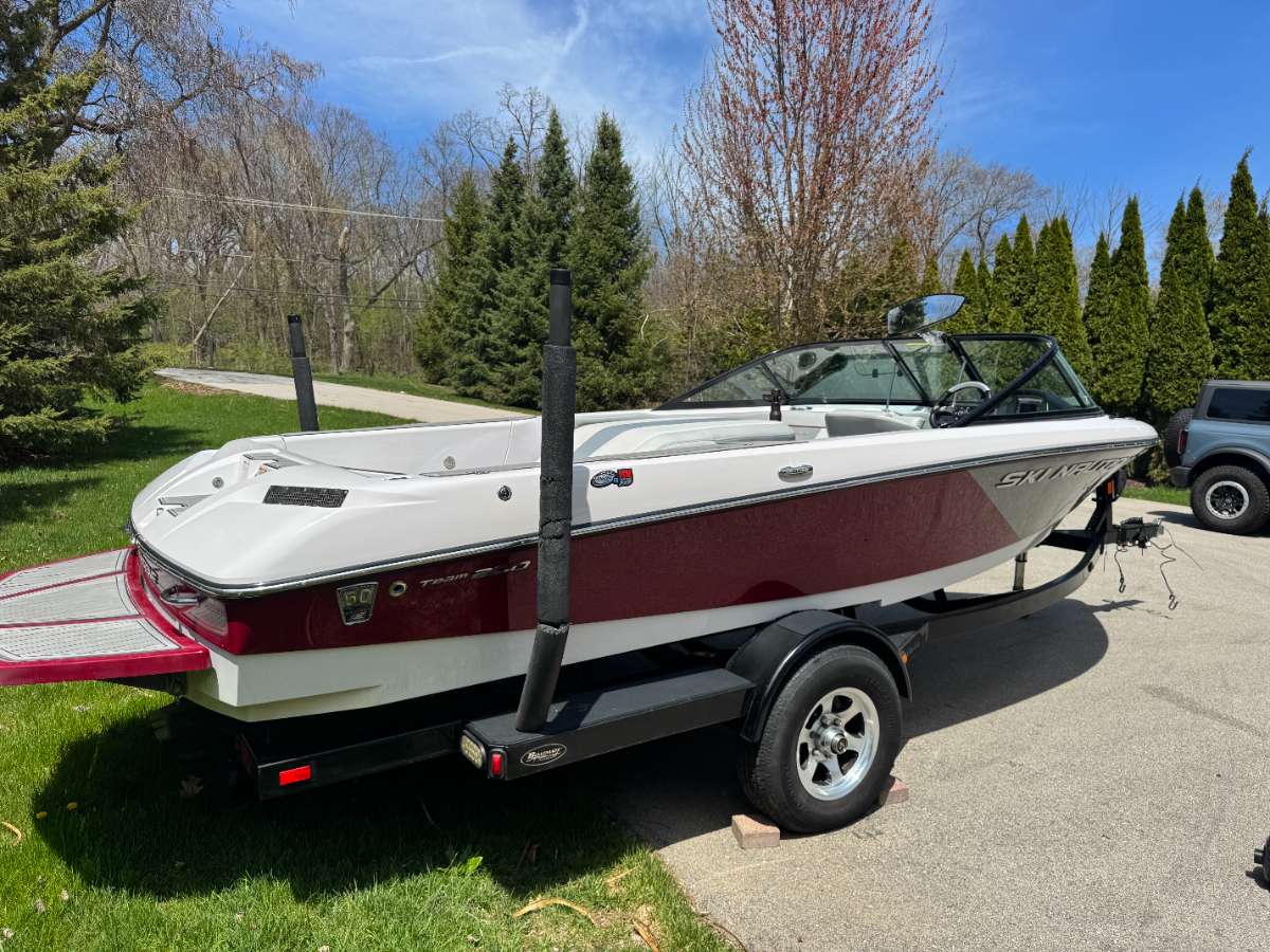 2011 Ski Nautique 200   Icon
