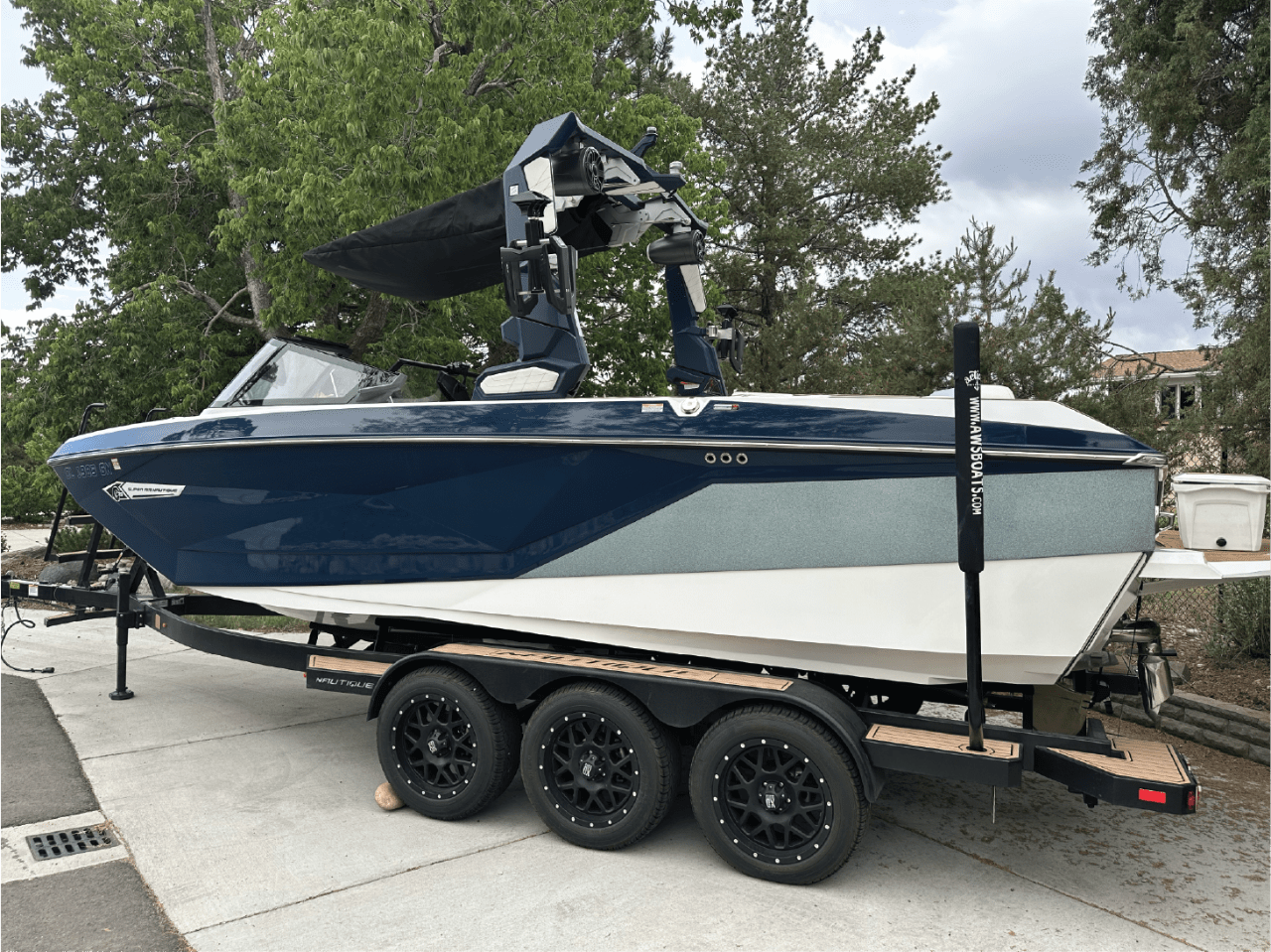 2022 Nautique G23 -55 hours,Thruster!, Original owner Icon