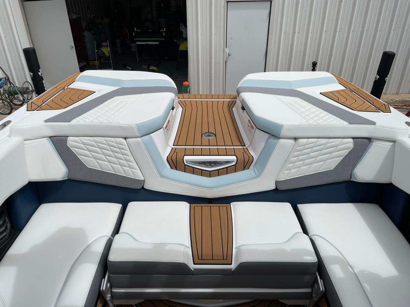 2022 Nautique G23 -55 hours,Thruster!, Original owner Icon