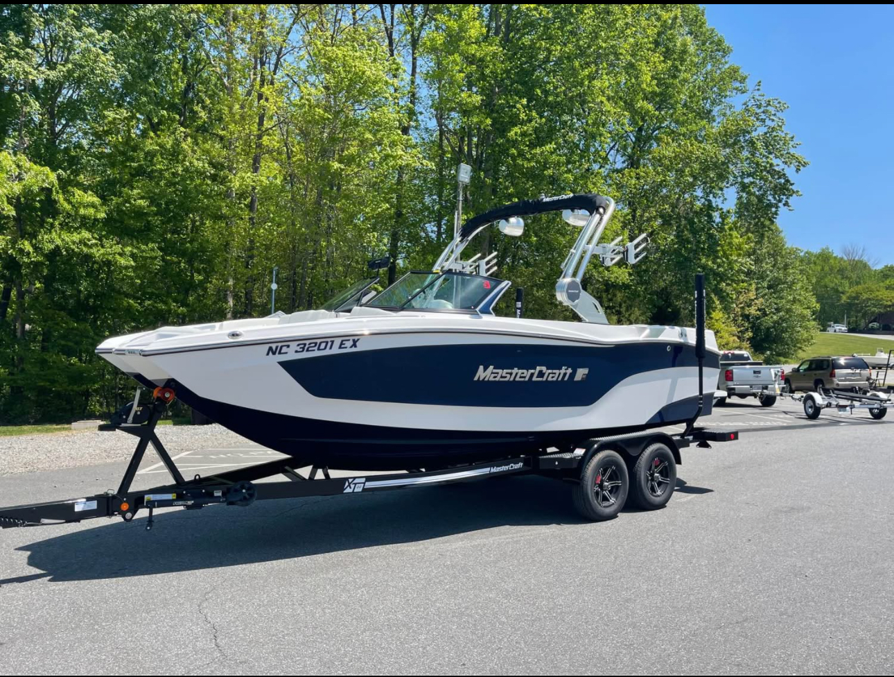 2022 Mastercraft XT22 ONLY 51 HRS!