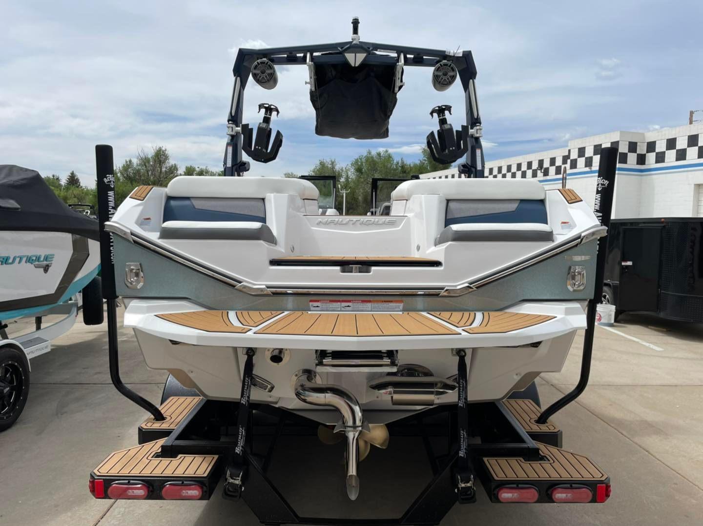 2022 Nautique G23 -55 hours,Thruster!, Original owner Icon