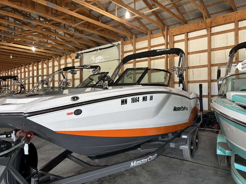 2020 MasterCraft NXT22