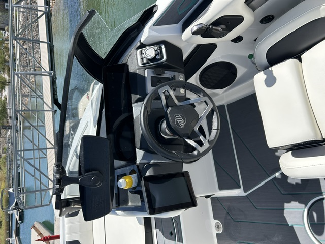 Review image for Malibu Boats 21 LX 2025 uploaded by Juliana baumkirchner on 2026-08-08