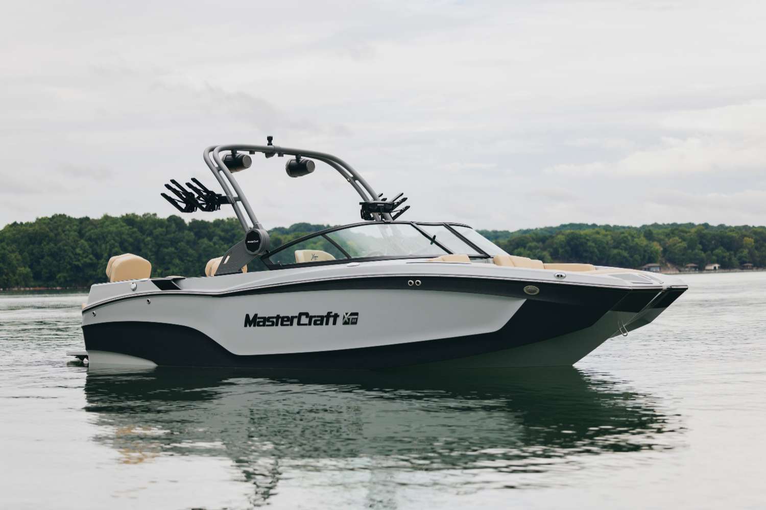 2027 MasterCraft XT22 Logo
