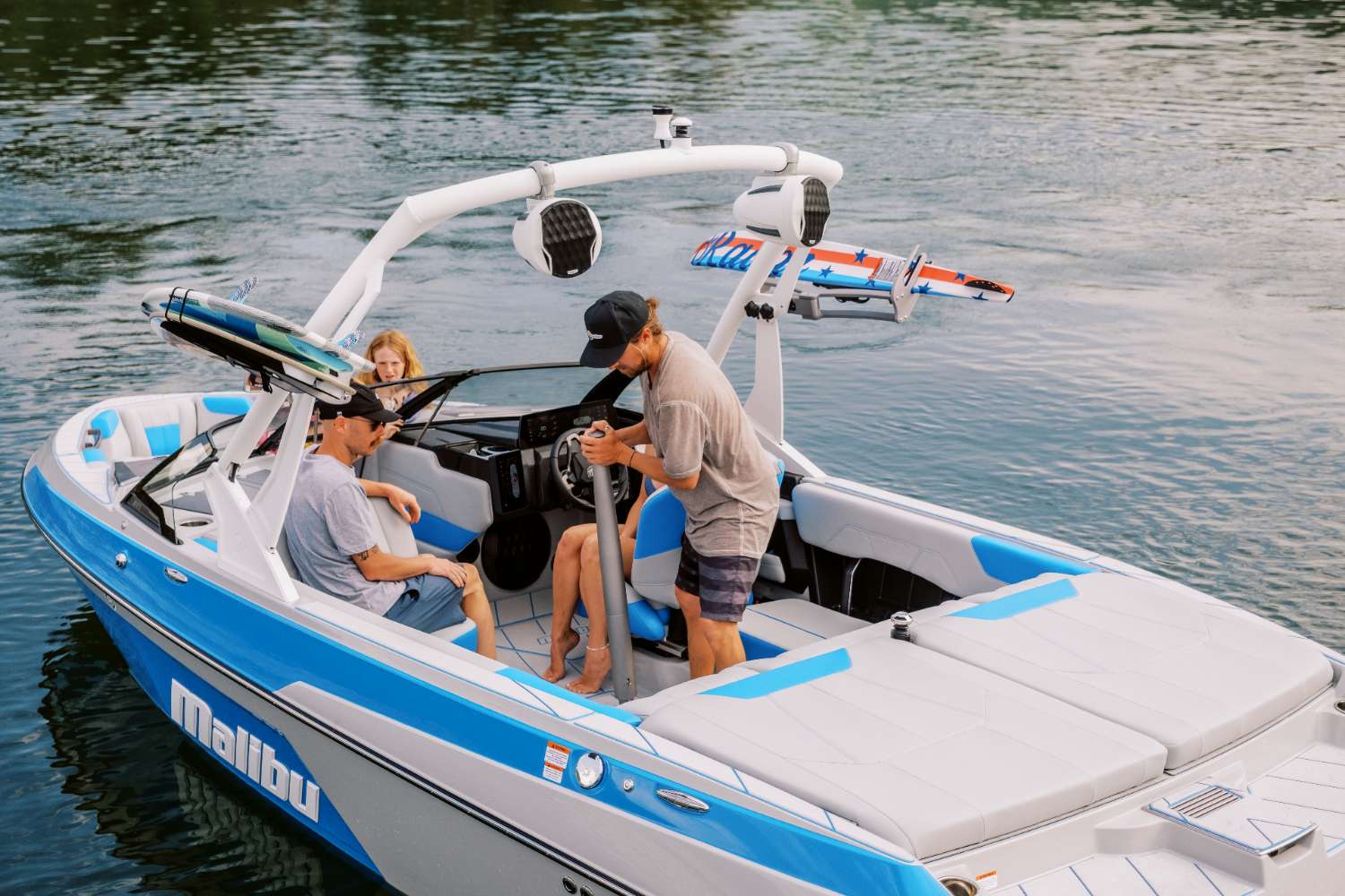 2026 Malibu 20 VTX | Crossover Wake & Ski Boat