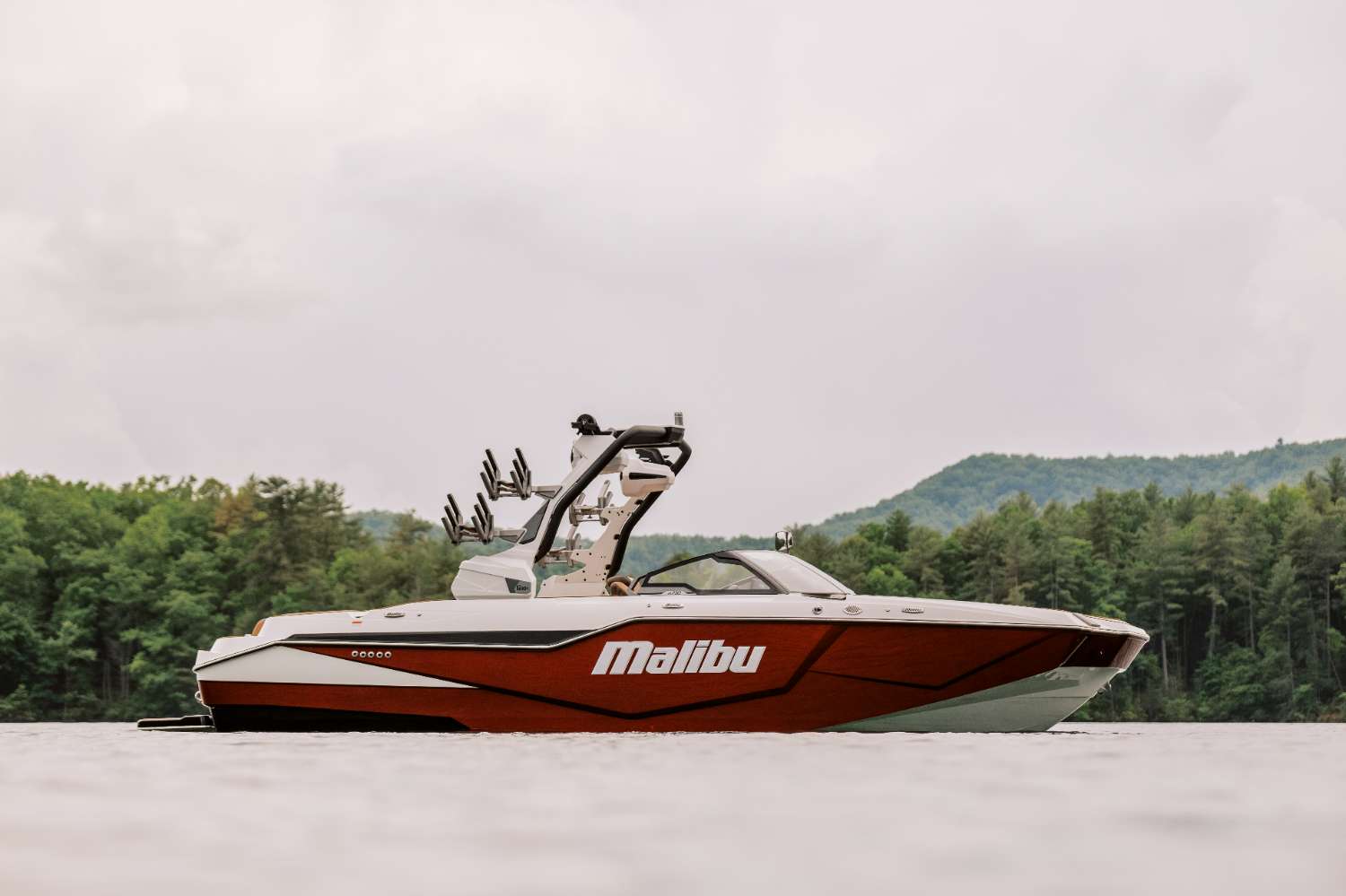2025 Malibu M230 Logo