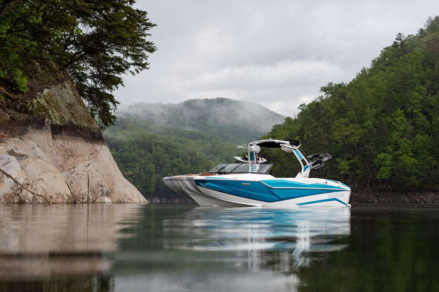 2023 Supreme ZS232 specs photos reviews and prices