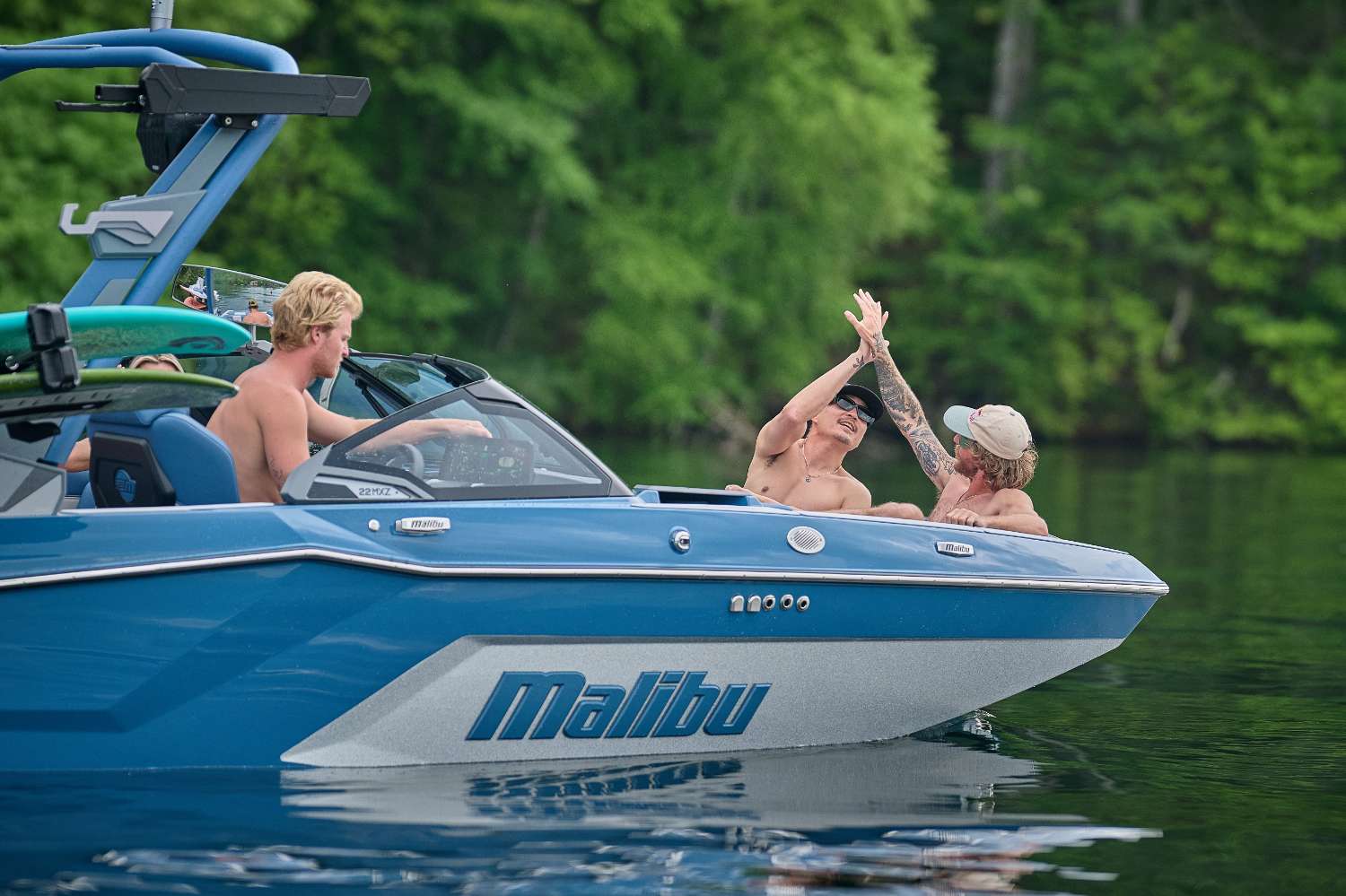 2026 Malibu 22 MXZ – Wake & Surf Boat Specs