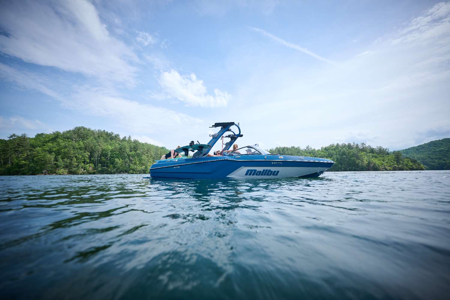 2026 Malibu 22 MXZ – Wake & Surf Boat Specs