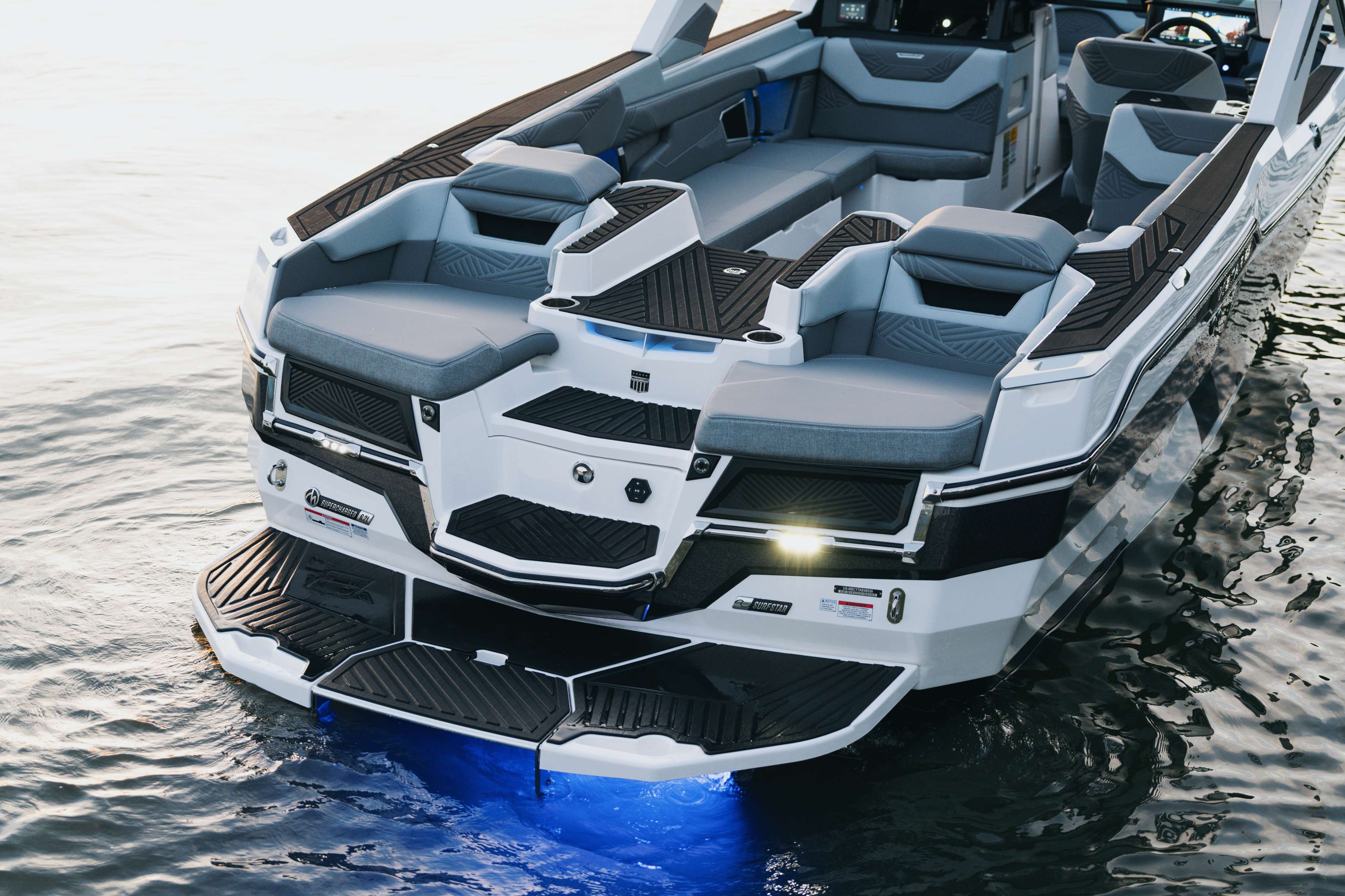 MasterCraft XStar 25' 2026 – Ultimate 25-Foot Wake & Surf Boat