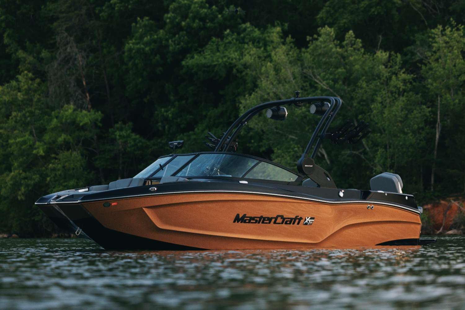 2027 MasterCraft XT20 Logo