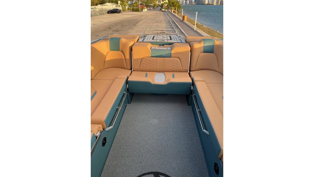 2025 Magnetic blue  Mastercraft X24
