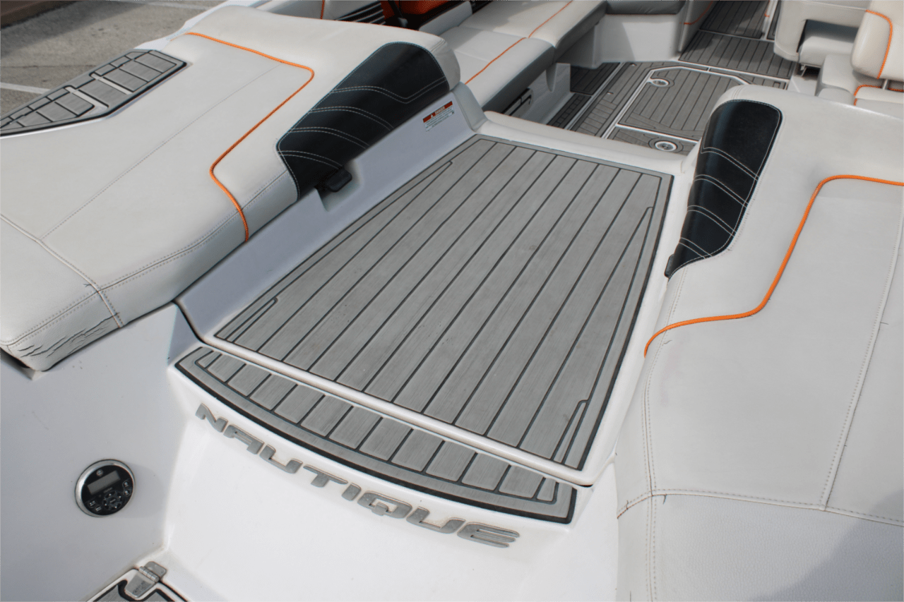 2013 Nautique G23