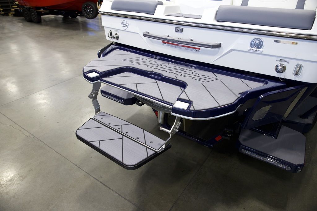 2025 Malibu Boats 23 LSV