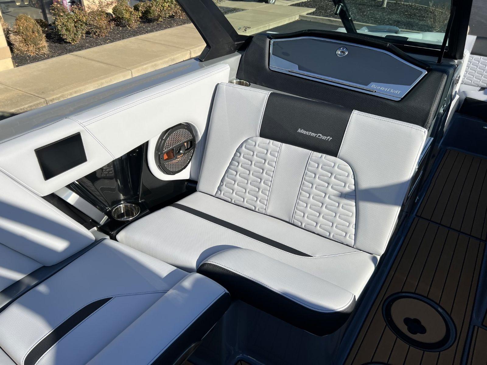 2024 MasterCraft X24