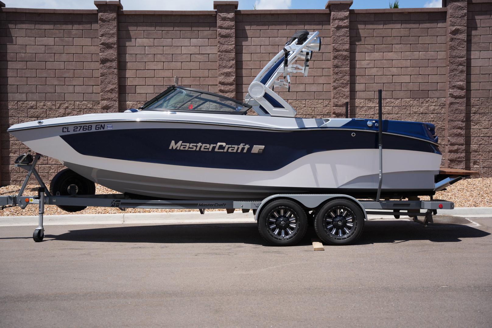2022 MasterCraft XT22!  JUST ARRIVED - LOADED!  Upgraded 6.2L Ilmor!  JUST 44 Hours!