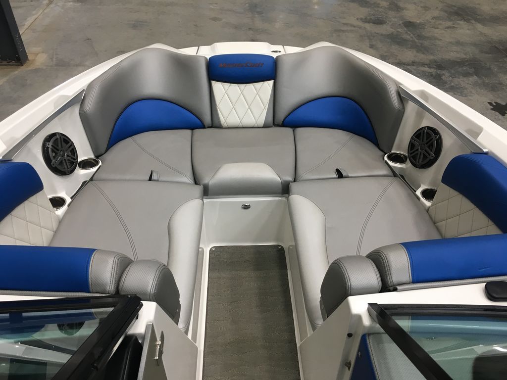 2015 MasterCraft X46 Icon