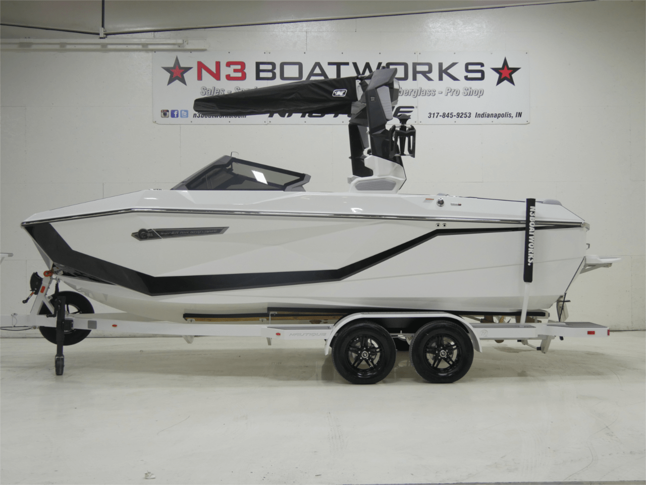 2025 Nautique G21 &#8211; Mystic White/Jet Black
