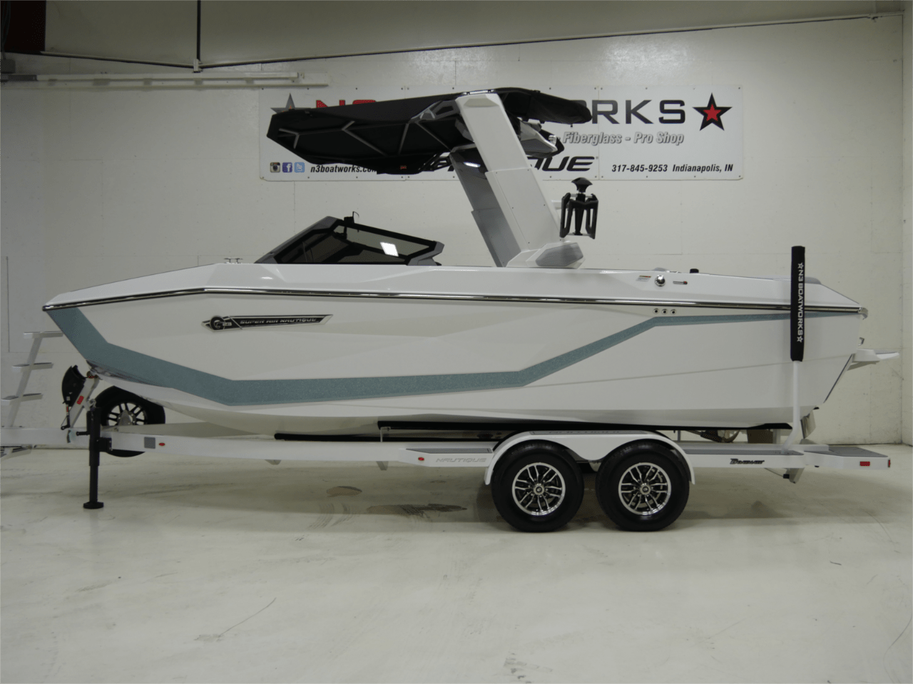 2025 Nautique G23 – Steel Blue/Mystic White