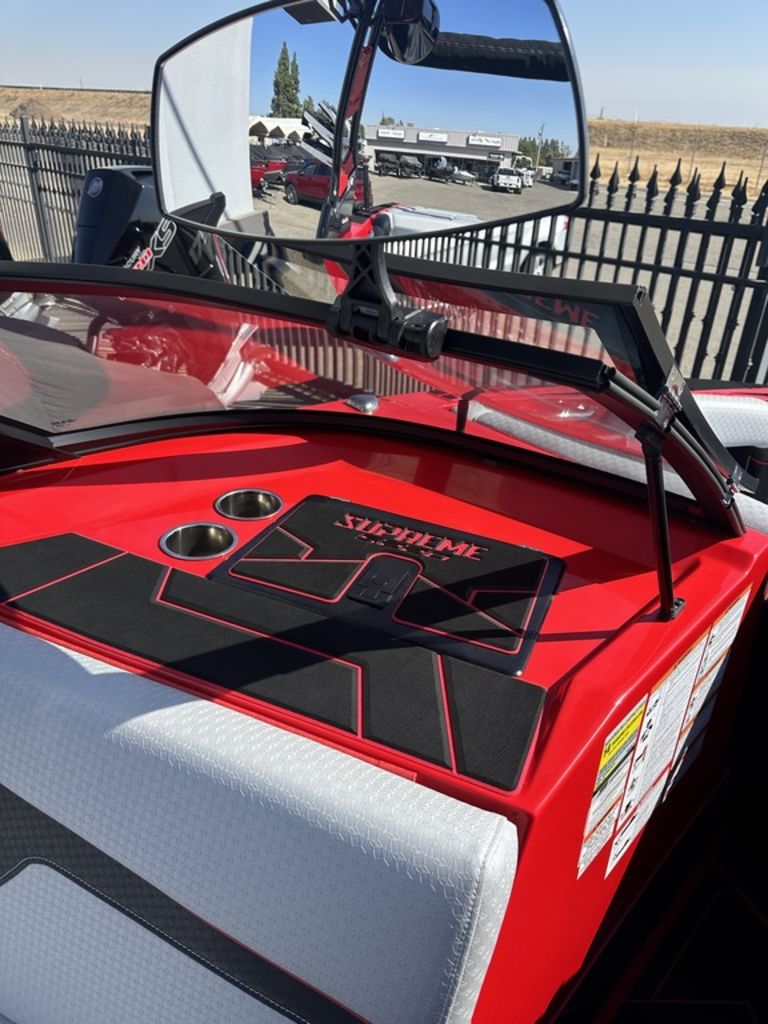 2024 supreme boats S220
