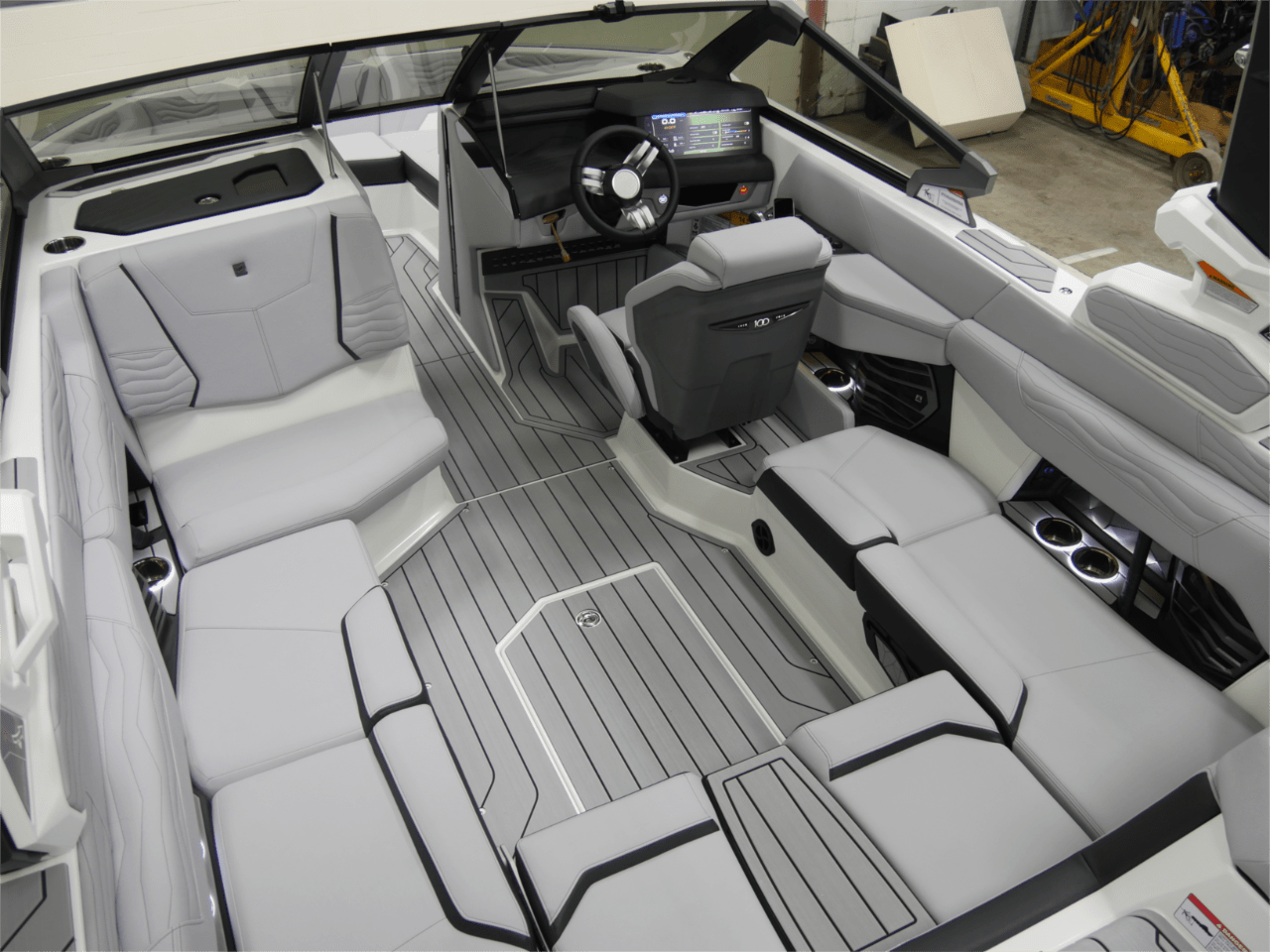2025 Nautique G21 &#8211; Mystic White/Jet Black