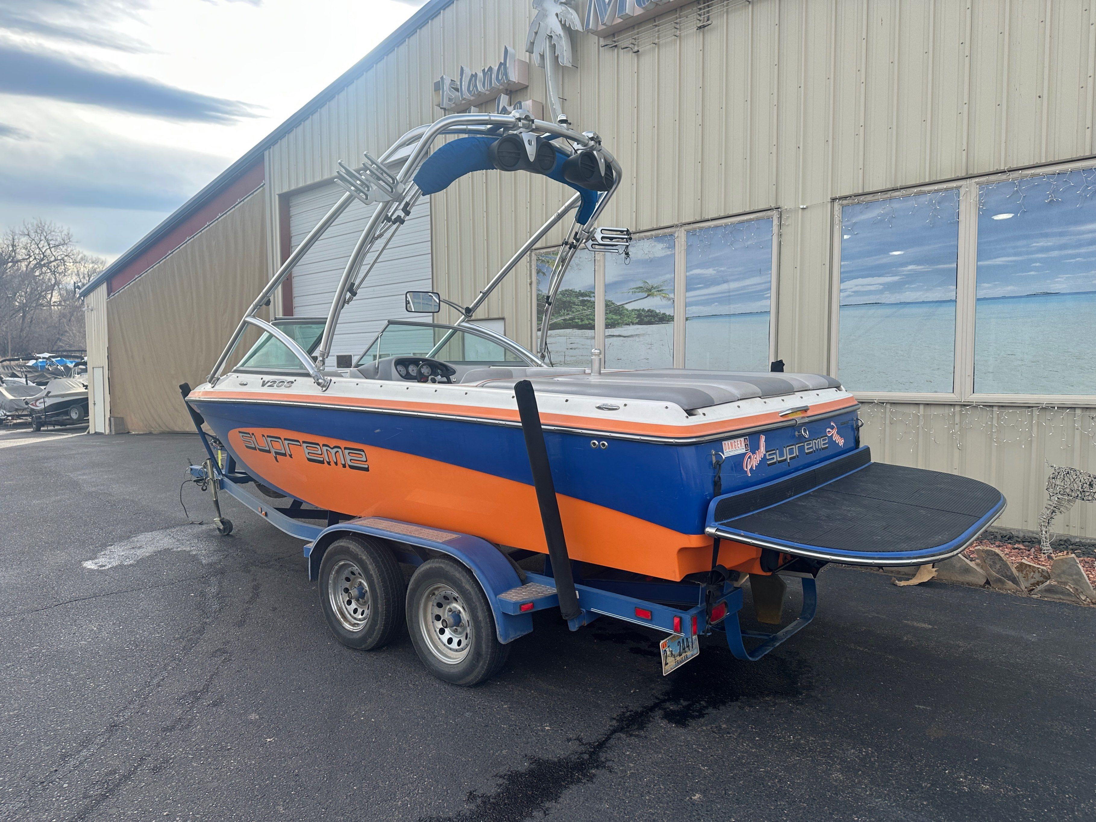 2008 Supreme V208