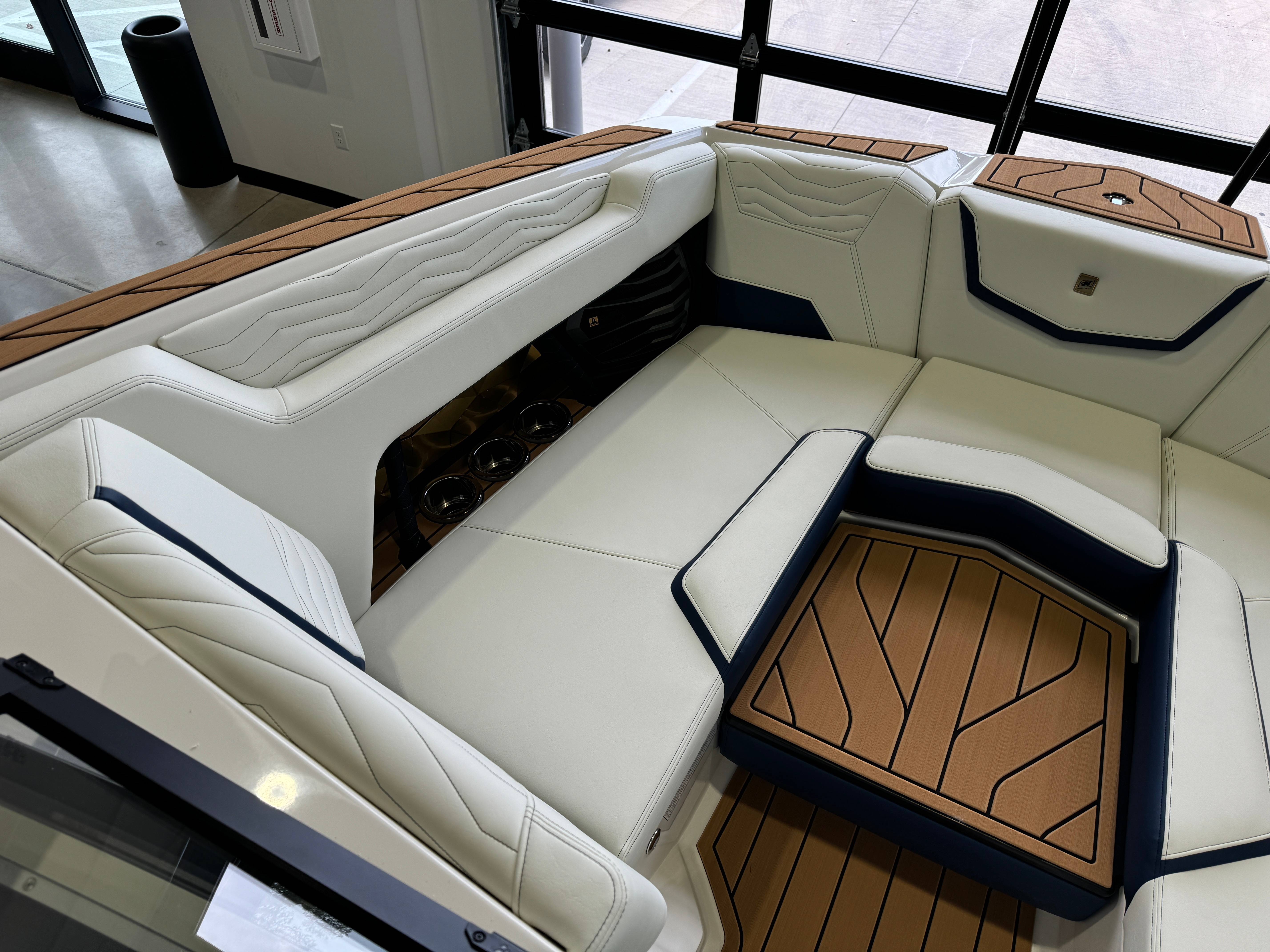 2025 Nautique Super Air Nautique G23