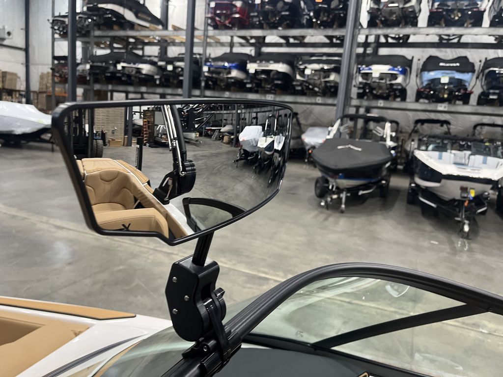 2025 MasterCraft XT22