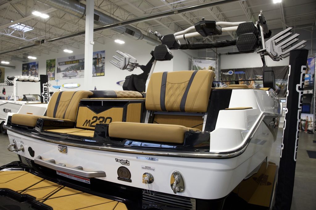 2025 Malibu Boats M230