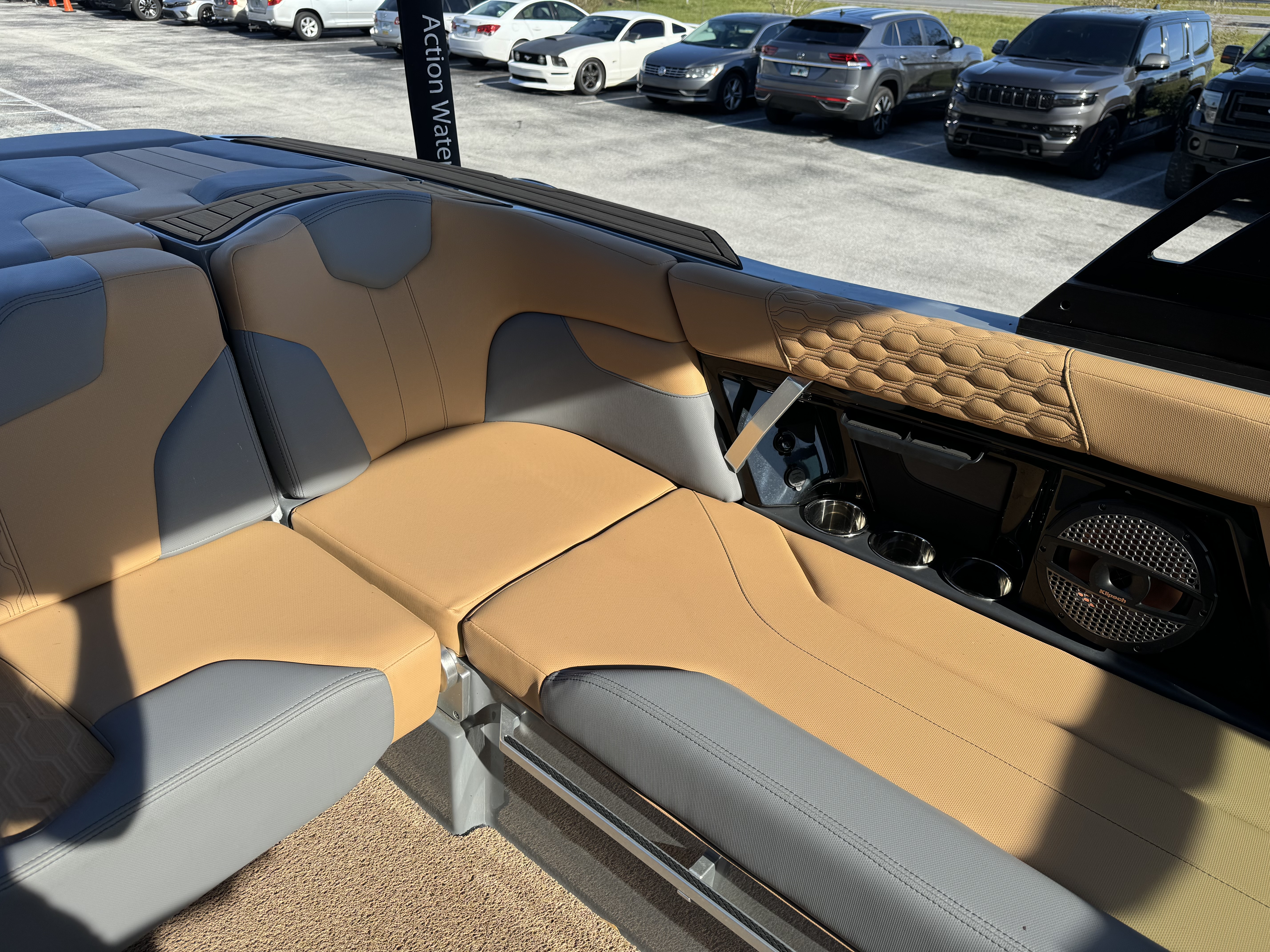 2023 MasterCraft XT23