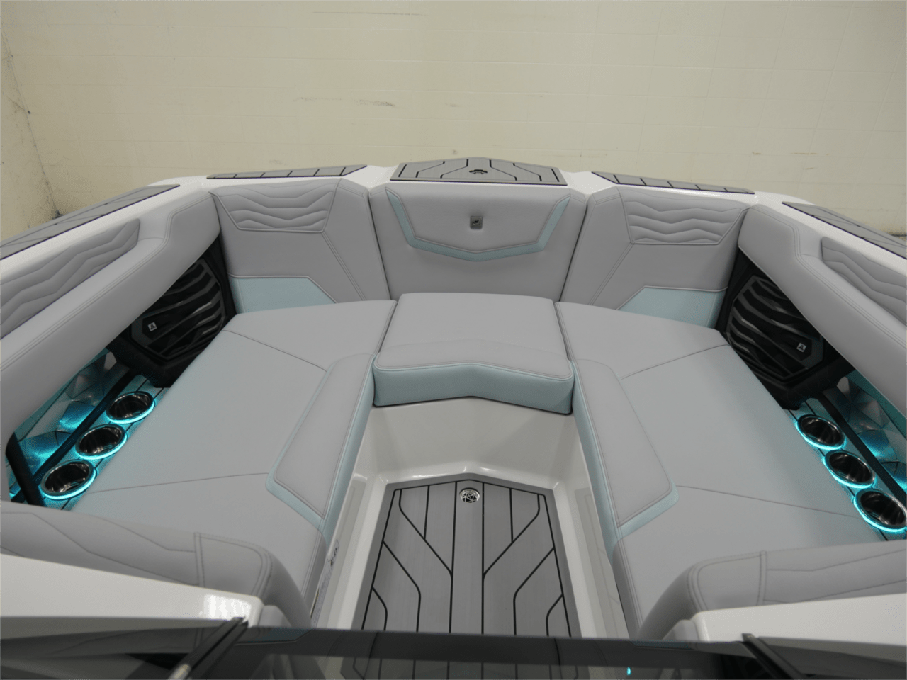 2025 Nautique G23 – Steel Blue/Mystic White
