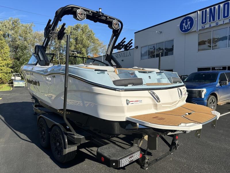 2025 MasterCraft X22
