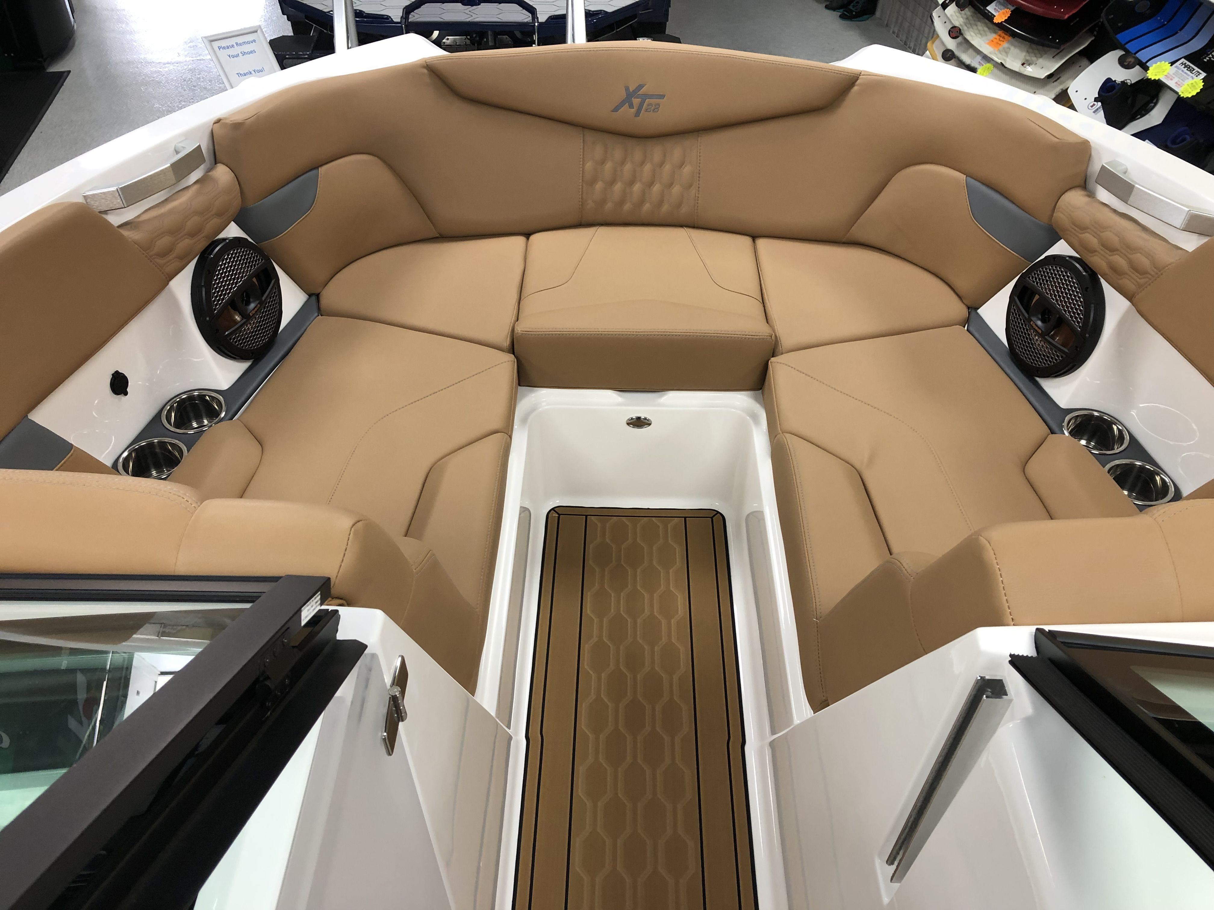 2024 MasterCraft XT-22 | 209130
