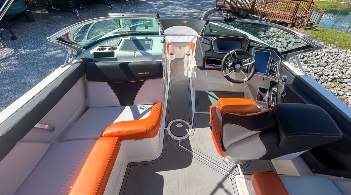 2021 MasterCraft XT22