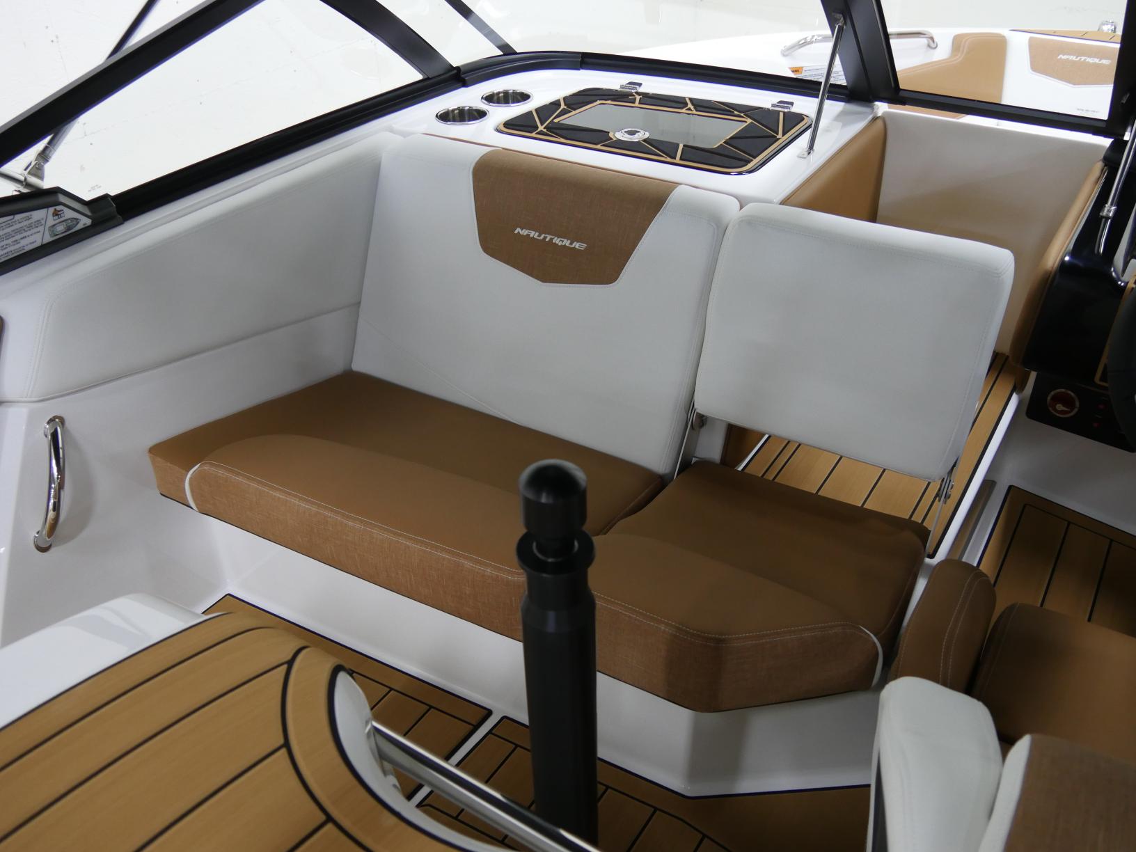 2025 Nautique 200
