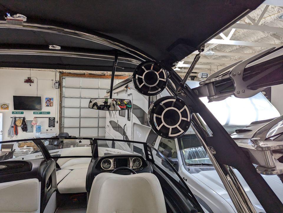 2013 Malibu 247 LSV – LOW HOURS – UNICORN