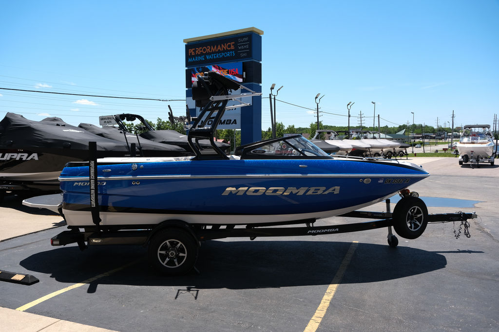 2017 MOOMBA Mondo Icon