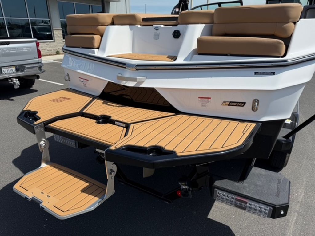 2025 MasterCraft XT24