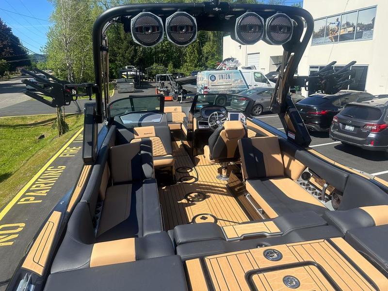 New 2024 MasterCraft X24