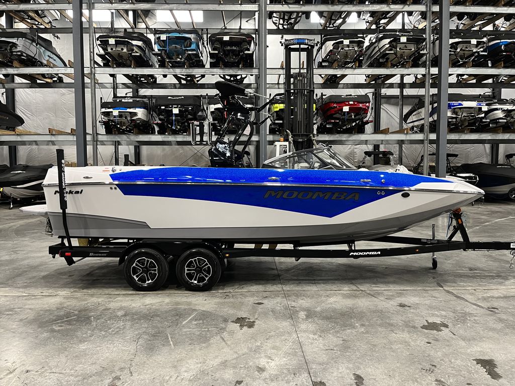 2023 MOOMBA Makai