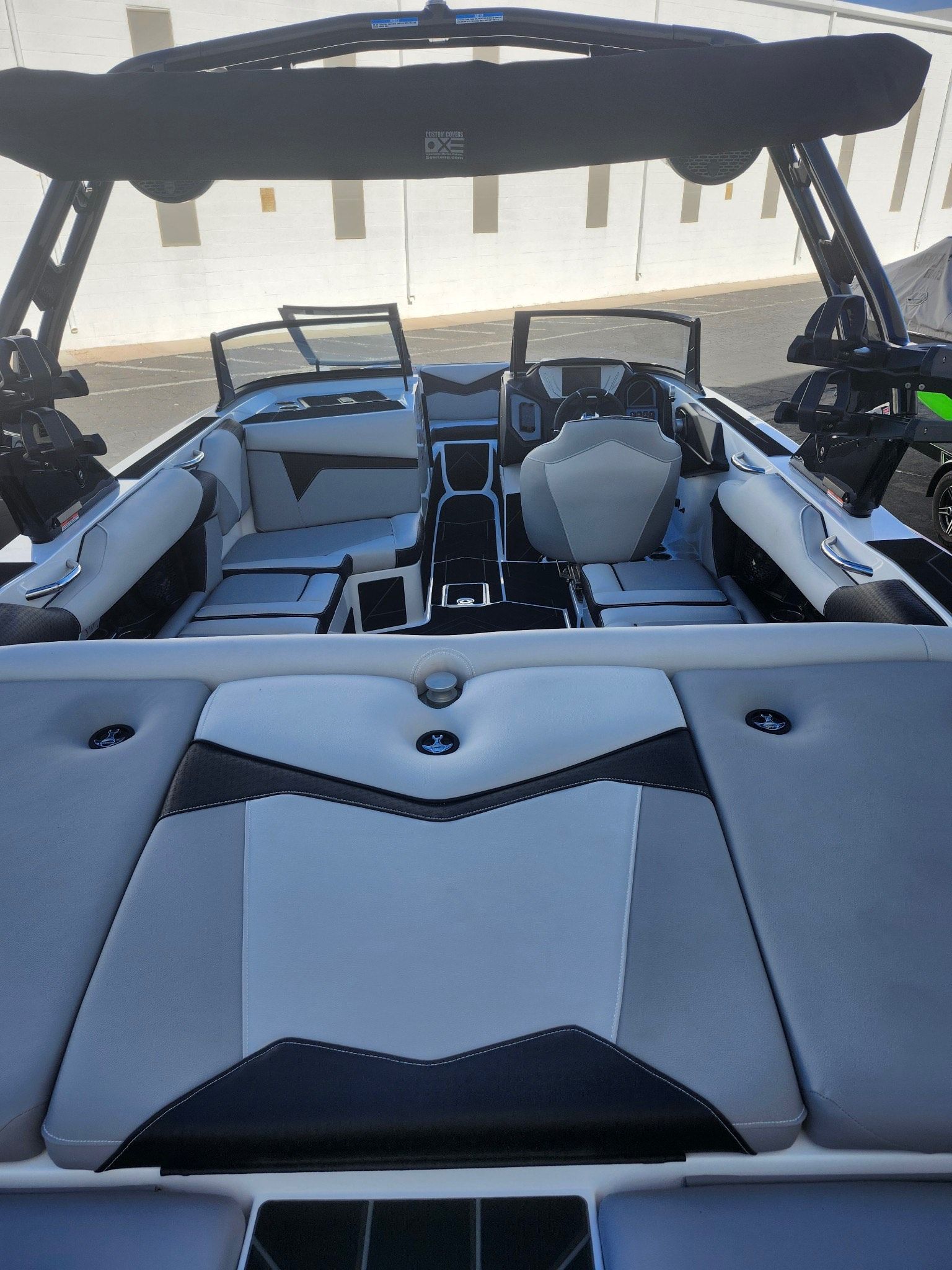 2025 Supreme S220