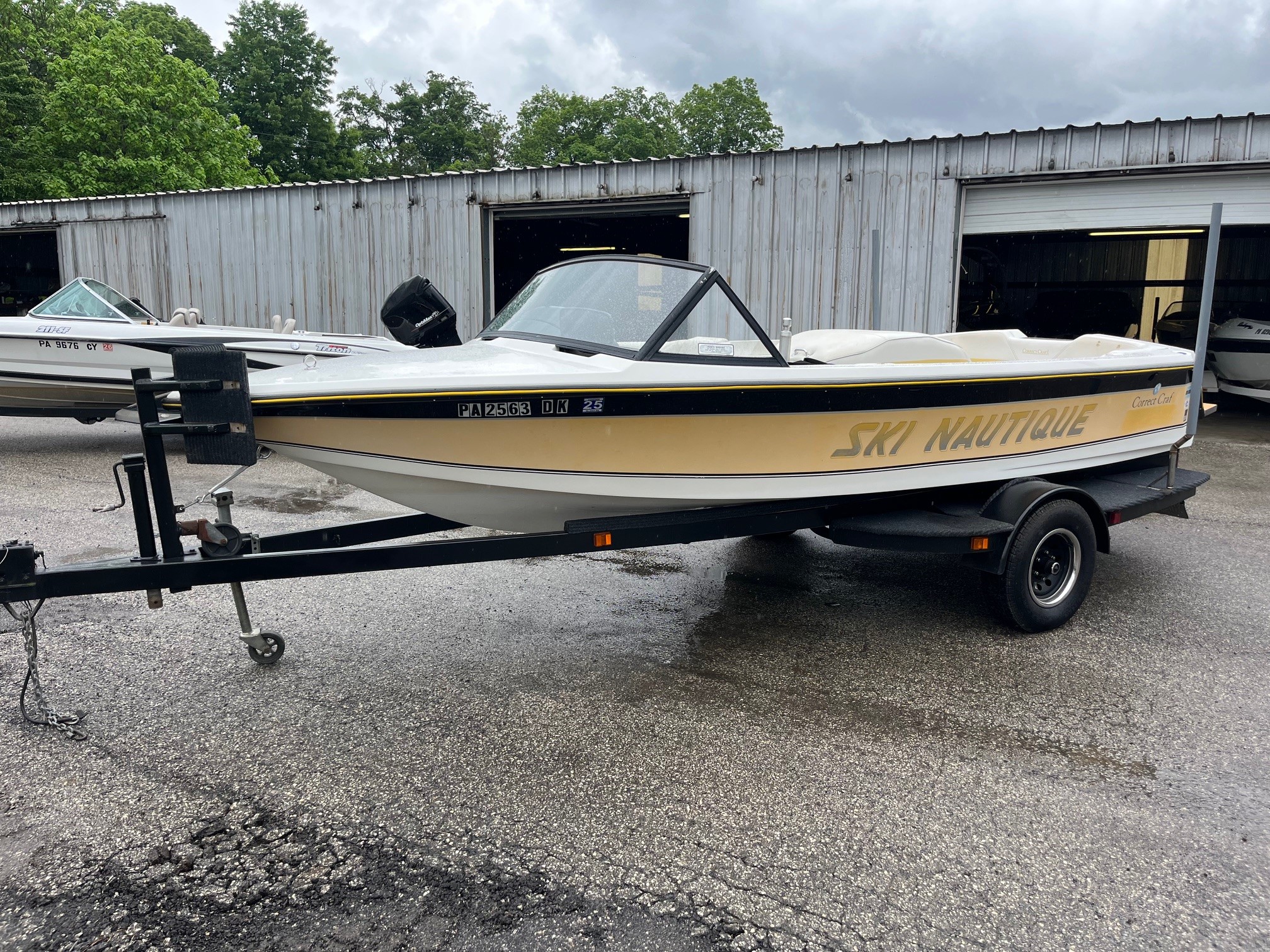 1990 Correct Craft Ski Nautique