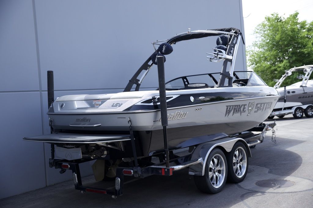 2011 Malibu Boats 23 LSV