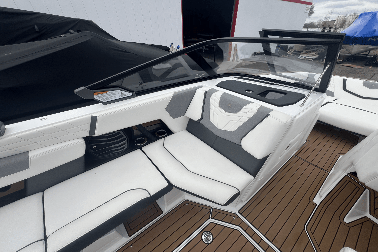 2021 Nautique G23