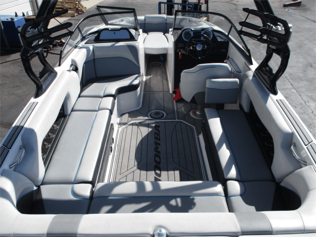 2018 MOOMBA MOJO
