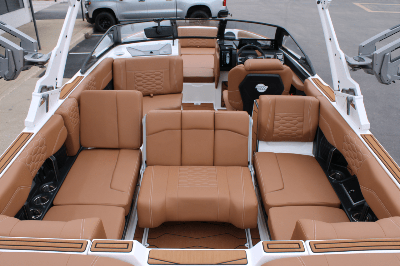 2025 Malibu 24 MXZ