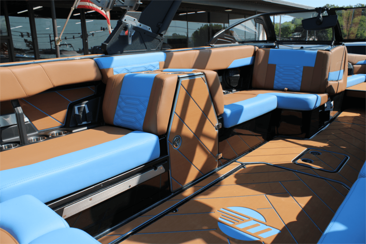 2025 Malibu 26 LSV
